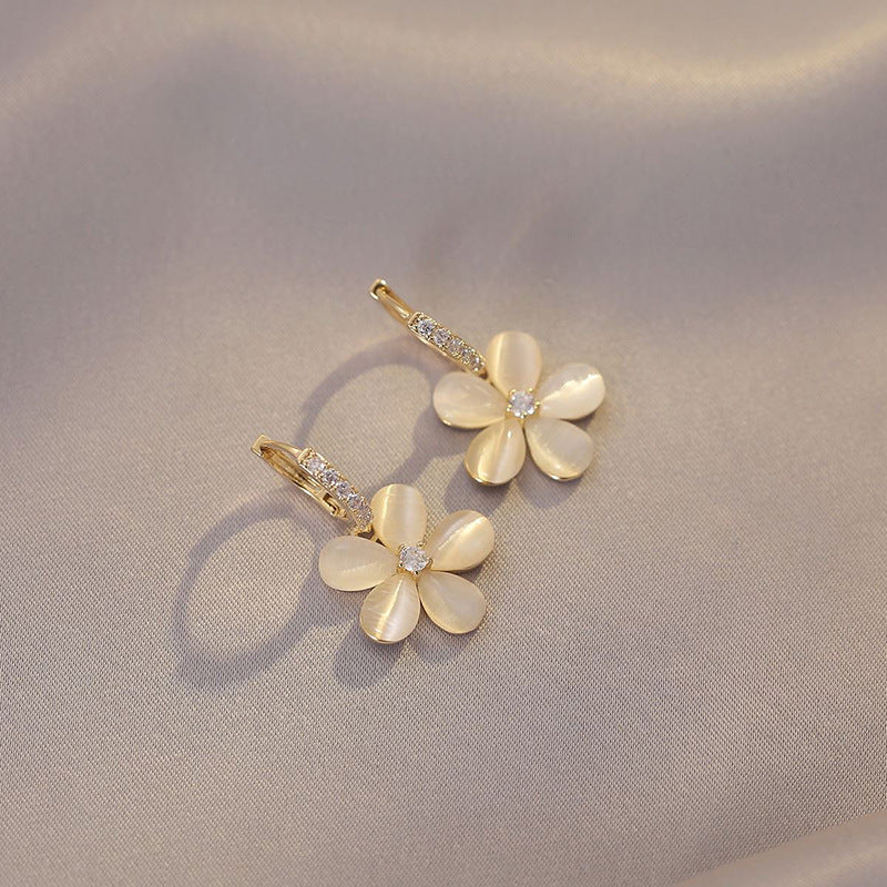 Sanslune��� | Felfria Petal Opal örhängen