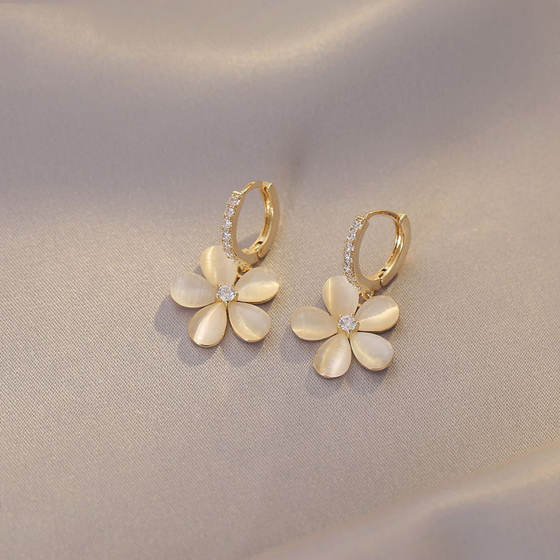Sanslune��� | Felfria Petal Opal örhängen